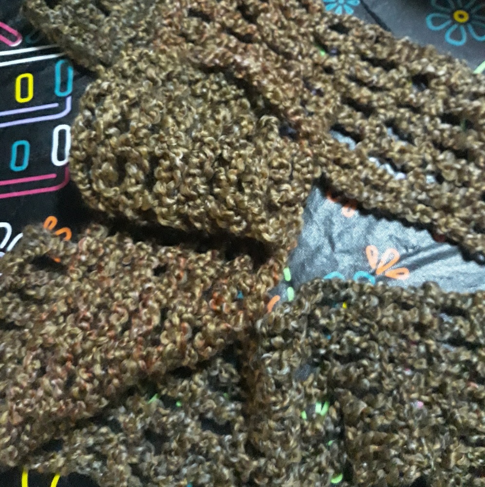 Handmade scarf - Picture 2 of 3
